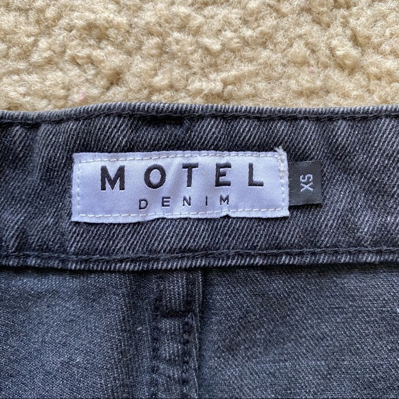 Motel Rocks Black Loose Fit Denim Shorts, Size XS - Picture 3 of 7